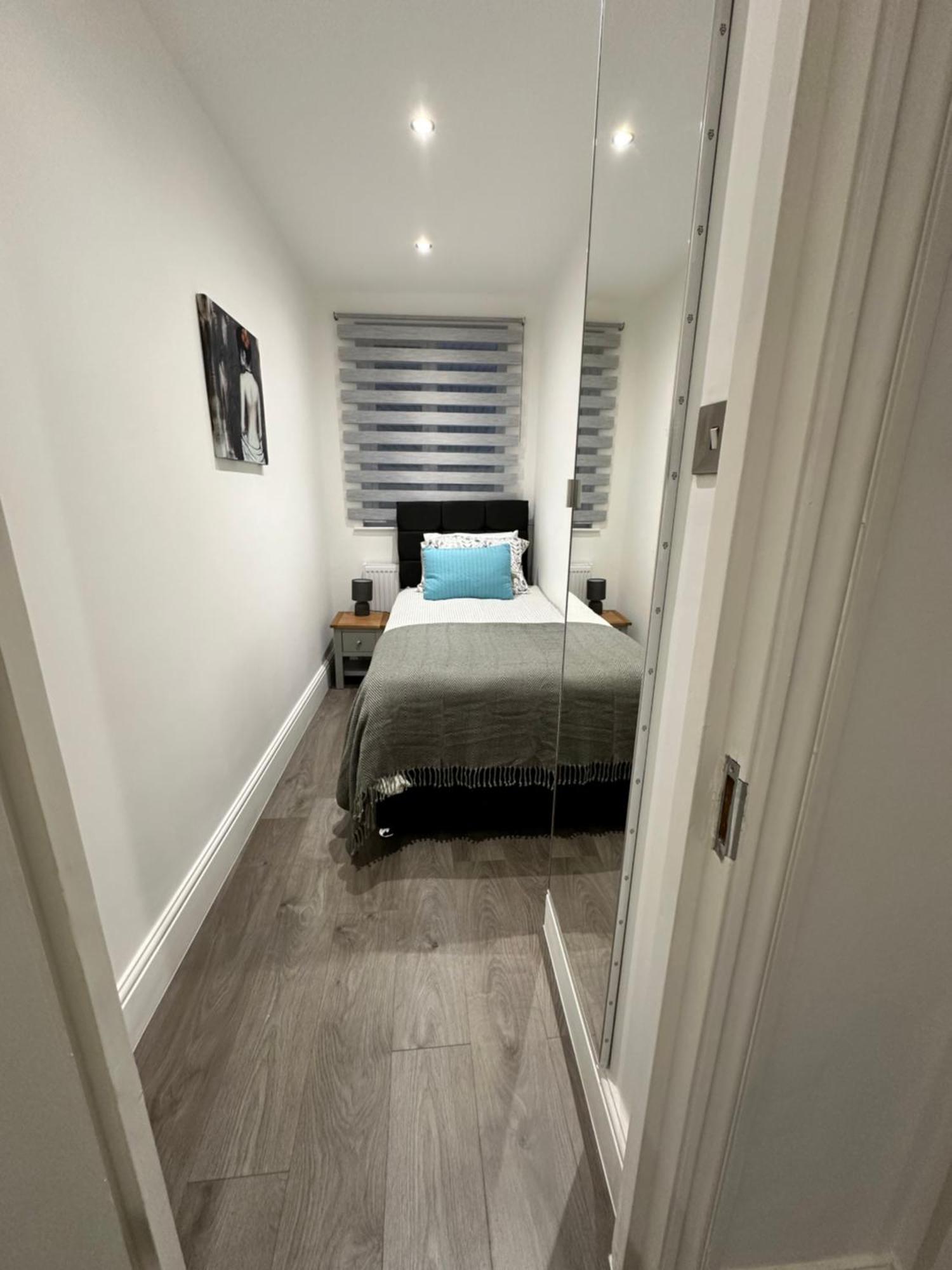 2 Bedroom Apartment, Edgware Road Apartamento *